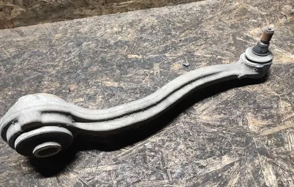 Mercedes-Benz CLK A209 C209 Front lower control arm/wishbone A20304L