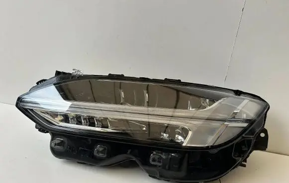 Volvo S90, V90 Headlight/headlamp 32404735