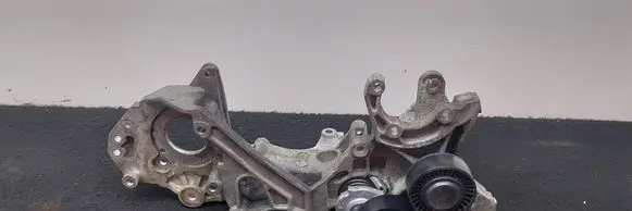Volkswagen Transporter - Caravelle T5 Generator/alternator bracket 03L903143C