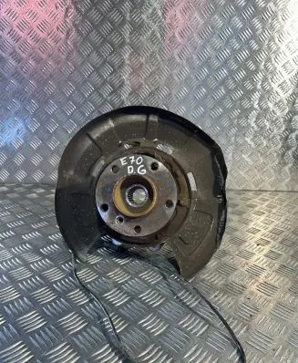 BMW X5 E70 Rear wheel hub
