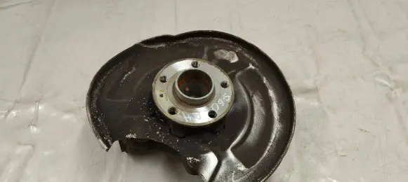 Volvo S60 Rear wheel hub 31681580