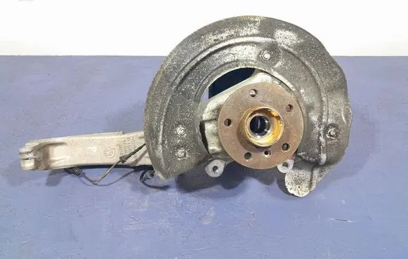 BMW X7 G07 Front wheel hub spindle knuckle 6876656