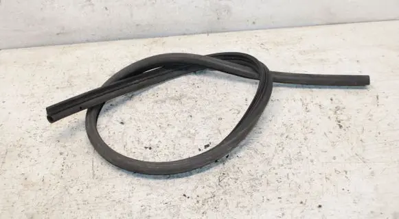 Mercedes-Benz Vito Viano W639 Engine compartment rubber 