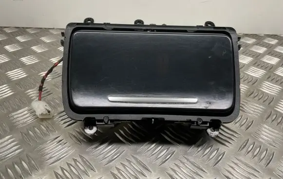 BMW 5 F10 F11 Cup holder front 9206401