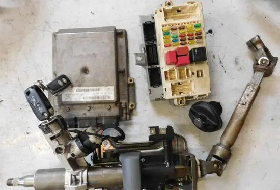 Peugeot Boxer Engine ECU kit and lock set 9665066480 9661256980