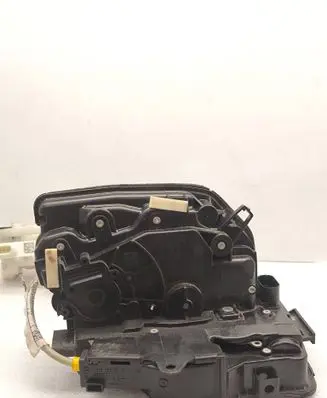 BMW X5M F85 Front door lock 7419839