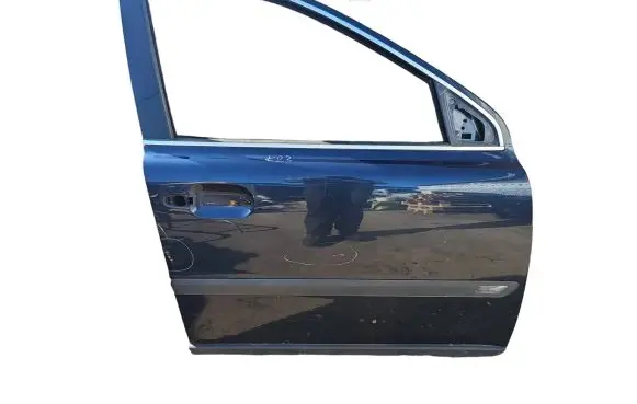 Volvo XC90 Front door