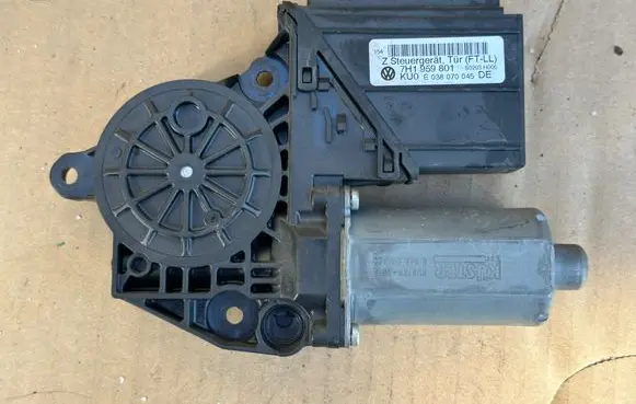 Volkswagen Transporter - Caravelle T5 Front door window regulator motor 7H1959801