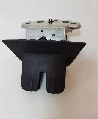 Loading door lock