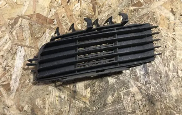 Opel Vectra C Front bumper lower grill 09186129 0551004542