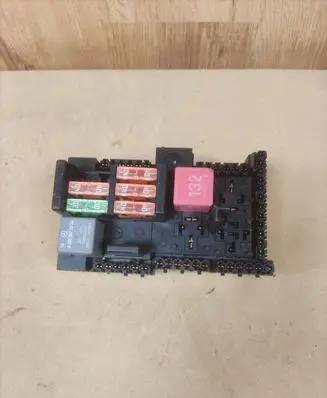 Mercedes-Benz C W205 Fuse module A2139068701
