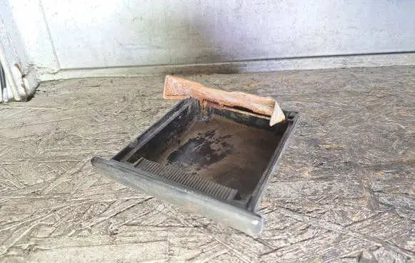 Toyota Land Cruiser (FJ80) Car ashtray 7410260070 6741110040