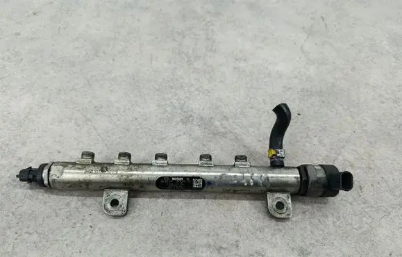 Opel Zafira B Fuel main line pipe 55200266