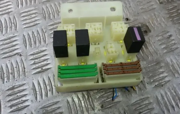 Volvo S40, V40 Fuse box set