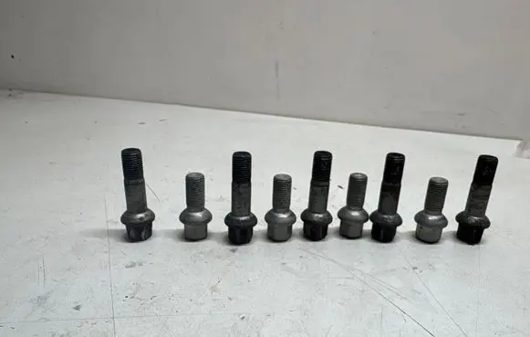 Mercedes-Benz ML W166 Nuts/bolts