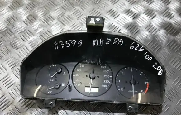 Mazda 626 Speedometer (instrument cluster) ge6ra