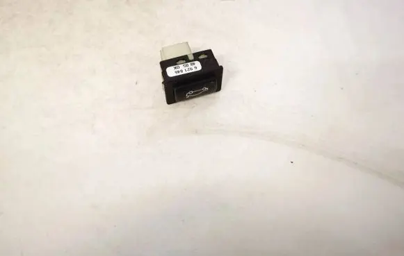 Tailgate opening switch
