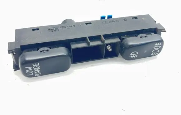 Mercedes-Benz ML W163 Fog light switch A1638205510