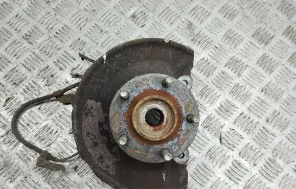 Citroen C-Crosser Front wheel hub