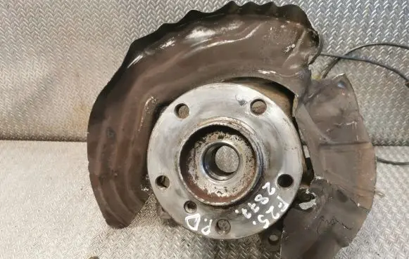 BMW X3 F25 Front wheel hub