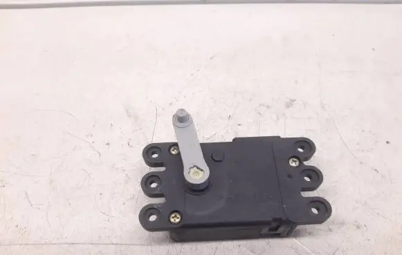 Mazda Premacy Air flap motor/actuator 17301