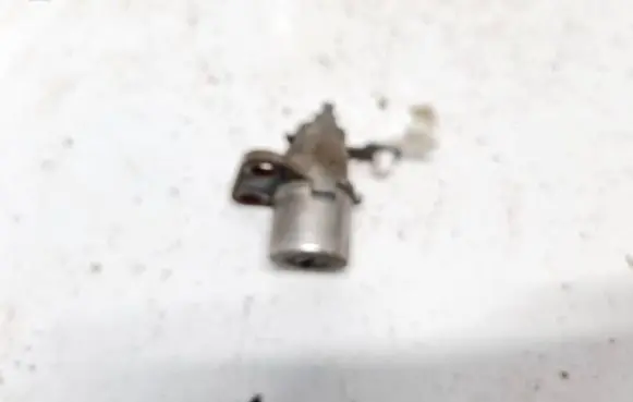 Dodge Caliber Front door lock (next to the handle) 312739S2