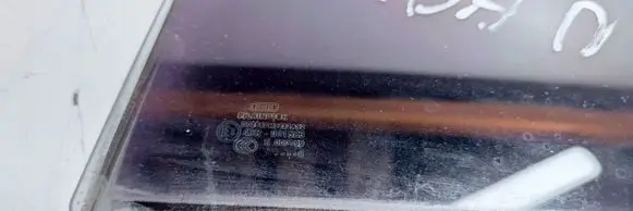 Audi A4 S4 B5 8D Sliding door window/glass 8K5