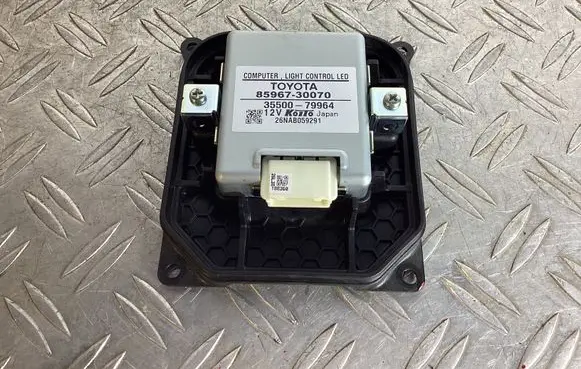 Toyota Prius (XW30) LED ballast control module 8596730070 3550079964
