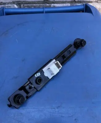 Hyundai Ioniq 5 Seat belt adjustment rail 