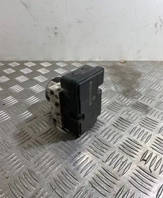 Volkswagen Caddy ABS Pump 1K0907379P 1K0614117H