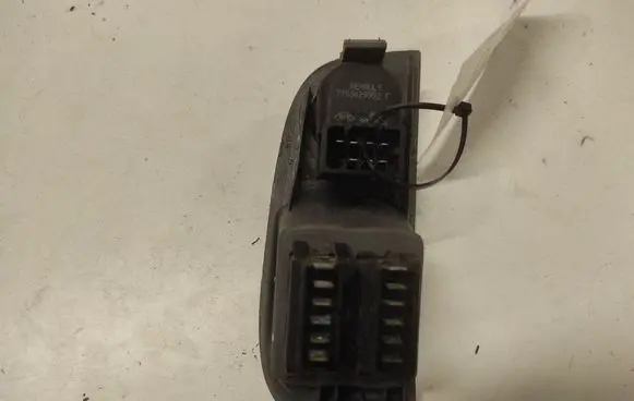 Renault Megane I Electric window control switch 7700429070