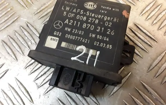 Mercedes-Benz E W211 Light module LCM 2118703126 A2118703126