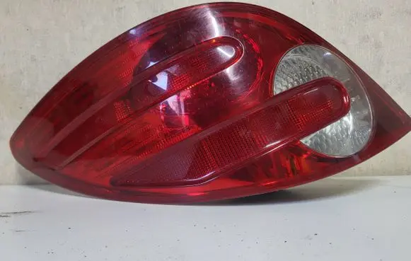 Mercedes-Benz R W251 Rear/tail lights A2518200364 A2518200164
