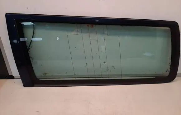 Volvo V70 Rear side window