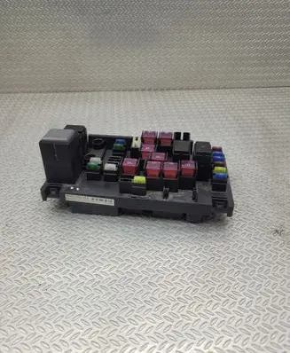 Subaru XV I Fuse module 82241FJ020