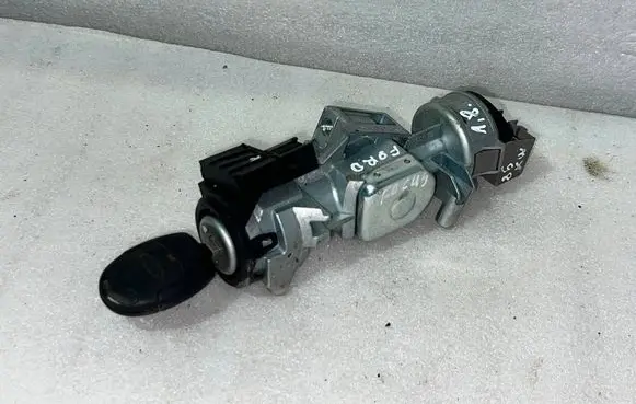 Ford Focus Ignition lock 3M513F880AC