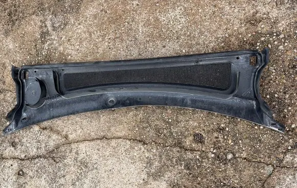 Jeep Grand Cherokee WL Wiper trim 68361992AB 15015 93785S