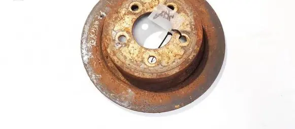 Chrysler Pacifica Rear brake disc neventiliuojamas