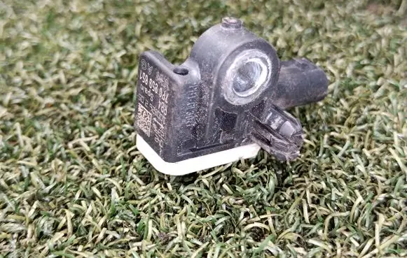 Porsche Cayenne (92A) Airbag deployment crash/impact sensor 7P0959651