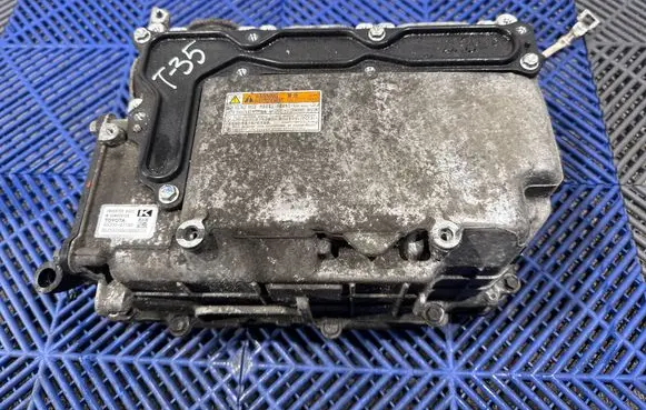 Toyota Auris E180 Voltage converter inverter G920047190