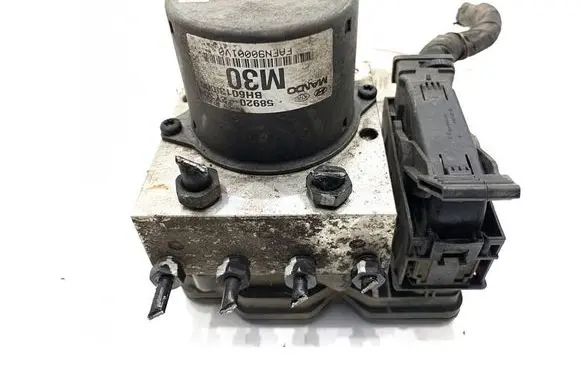 Hyundai ix35 ABS Pump 589202Y300