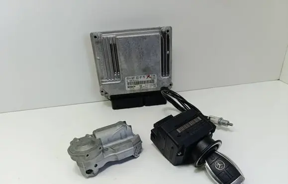Mercedes-Benz E W211 Engine ECU kit and lock set A6471530779 2115451008 A2034621130
