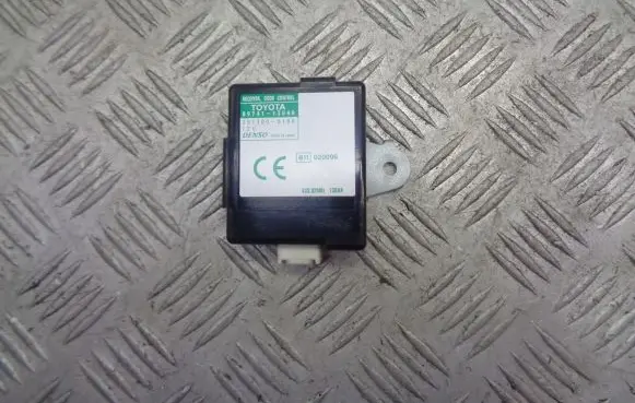 Toyota Corolla E120 E130 Light module LCM 89741-13040