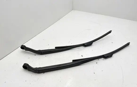 Jeep Grand Cherokee Windshield/front glass wiper blade P2590N1