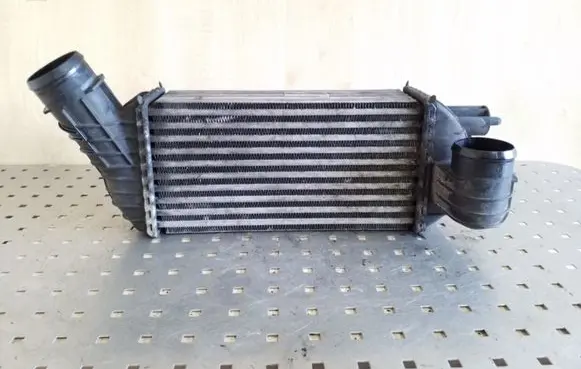 Peugeot 5008 Intercooler radiator 9673015780