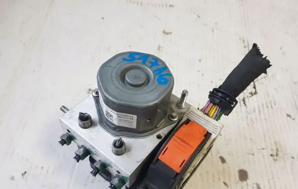 Peugeot 308 ABS Pump 9811707980