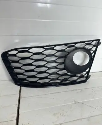 Audi RS6 C7 Front bumper lower grill 4G0807682T
