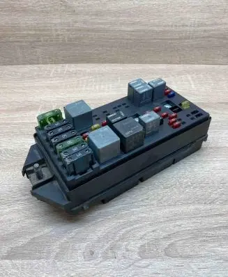 Fiat Marea Fuse module 15319411 02067900