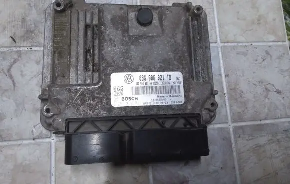 Skoda Octavia Mk2 (1Z) Engine control unit/module 03G906021TB 0281014711