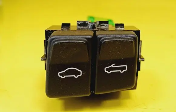 Volvo C70 Folding roof switch 30710535